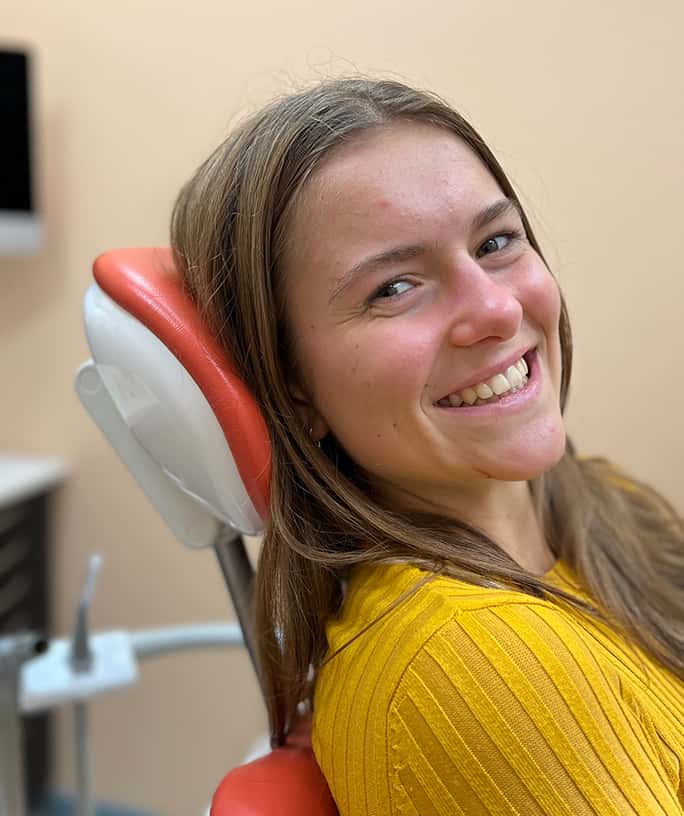 Accueil 38 fille sourire2